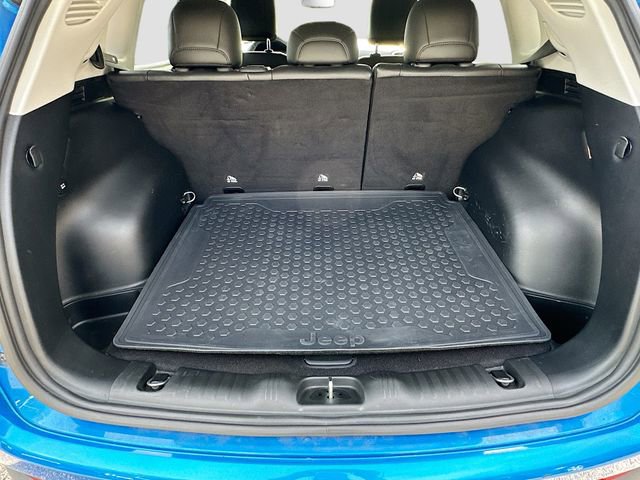 Used 2018 Jeep Compass Latitude w/ Popular Equipment Group AWD/4WD image 28