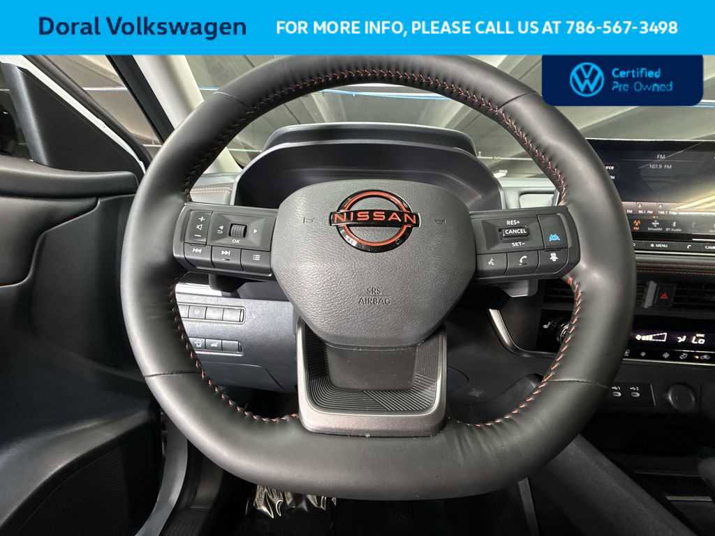 Used 2025 Nissan Rogue SV AWD/4WD image 15