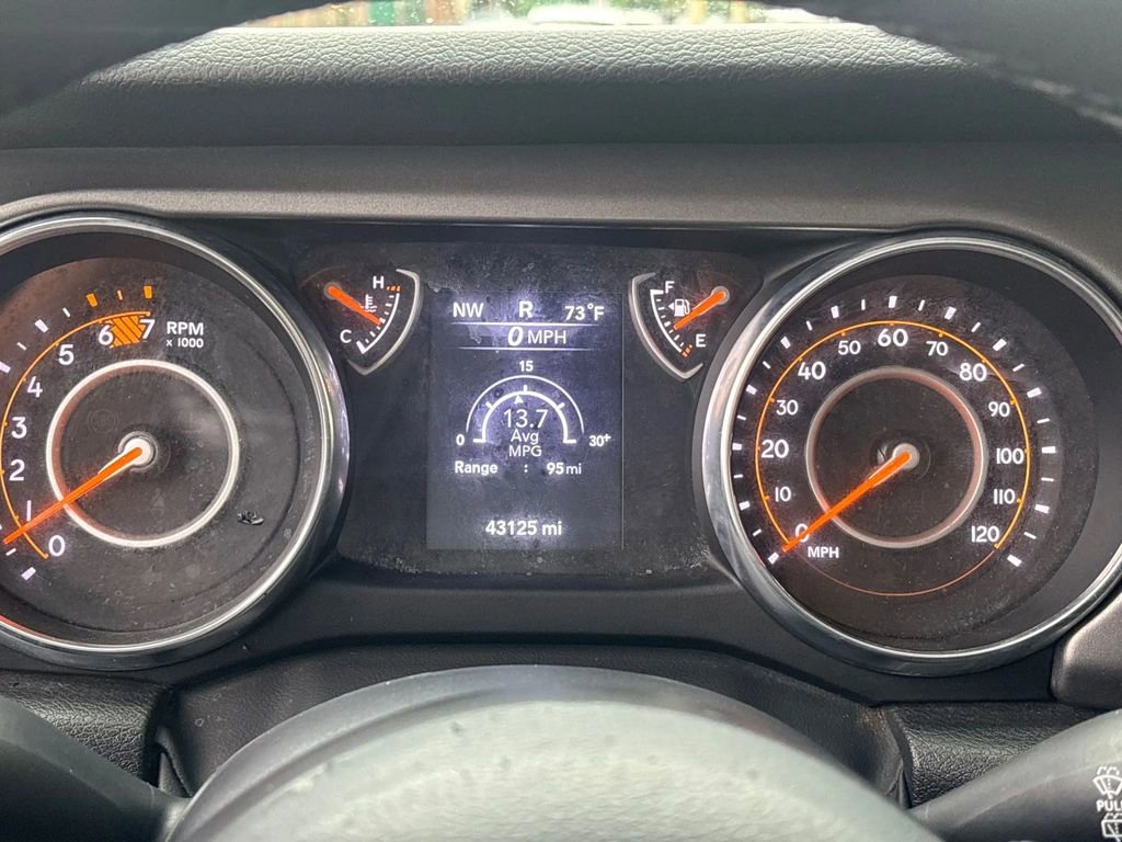 Used 2023 Jeep Wrangler Sport S image 19