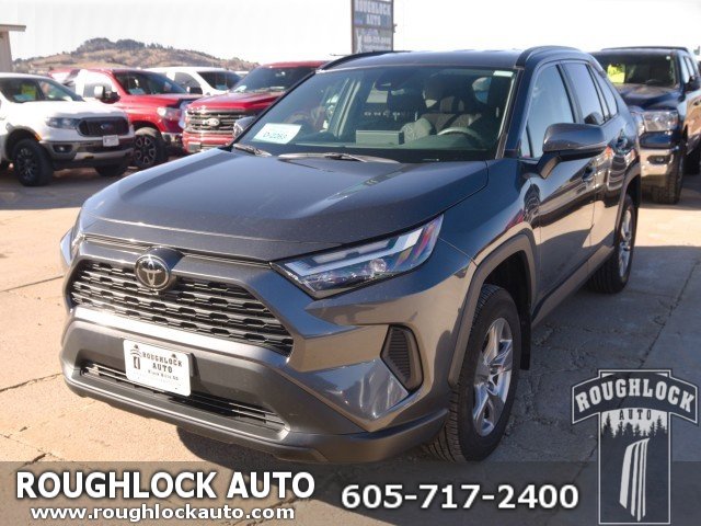 Used 2024 Toyota RAV4 XLE image 1