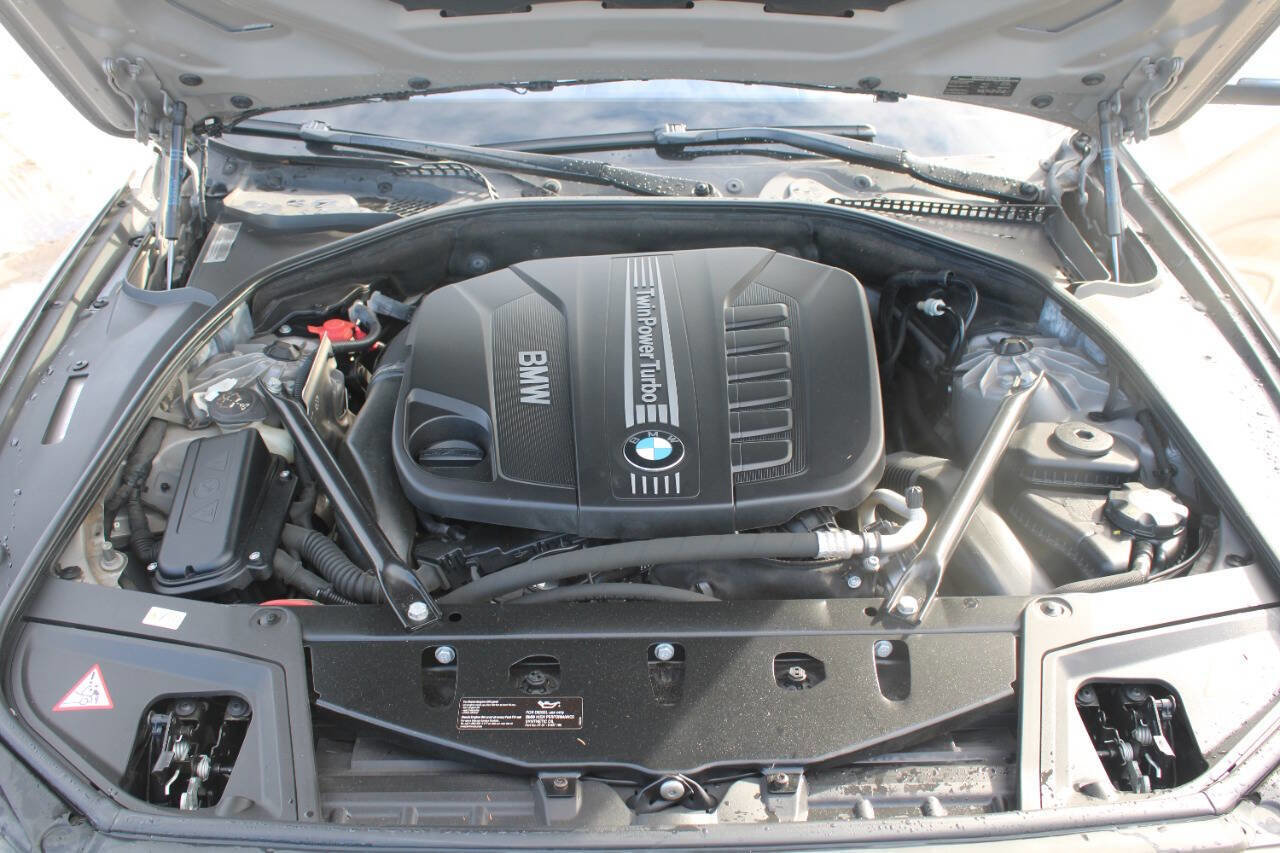 Used 2014 BMW 535d xDrive image 17