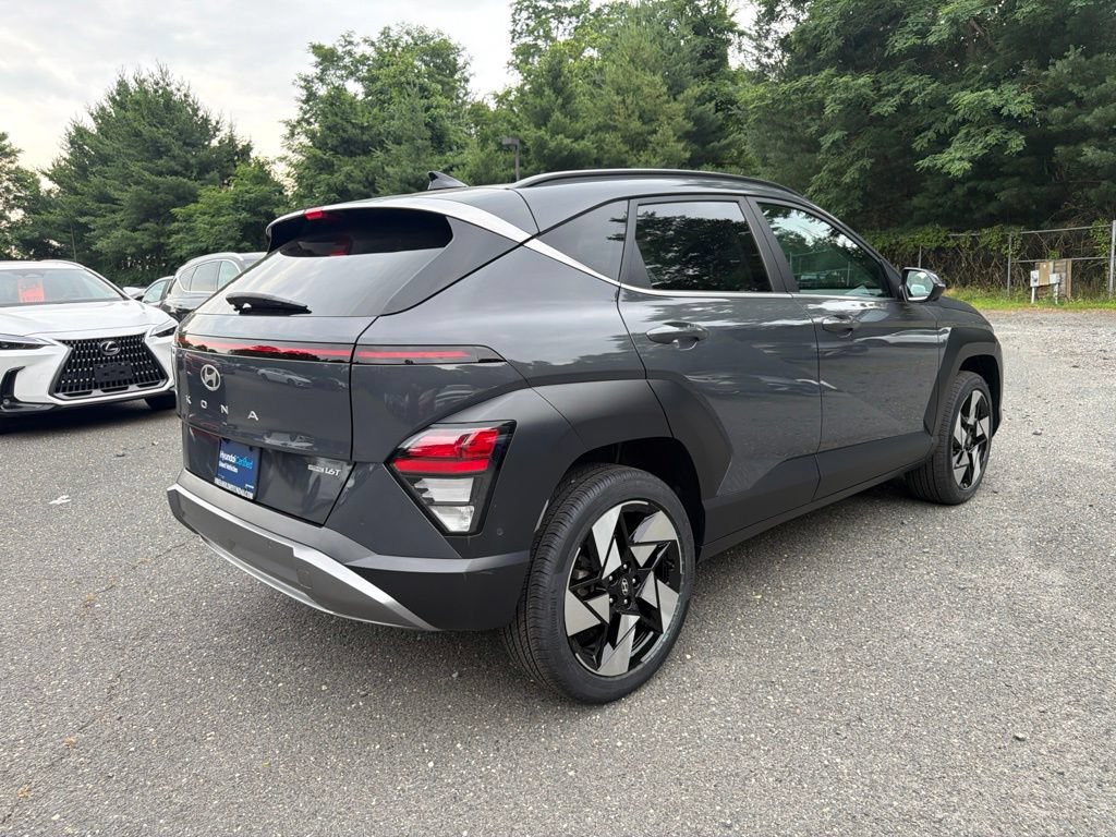 Certified 2024 Hyundai Kona Limited AWD/4WD image 3