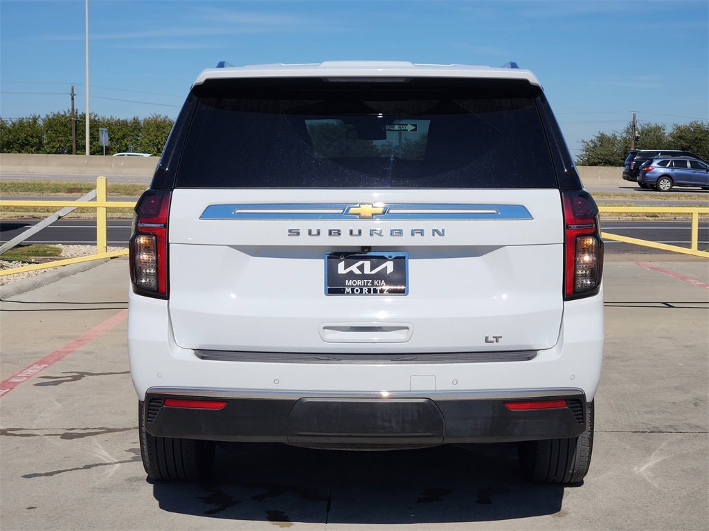 Used 2024 Chevrolet Suburban LT image 6