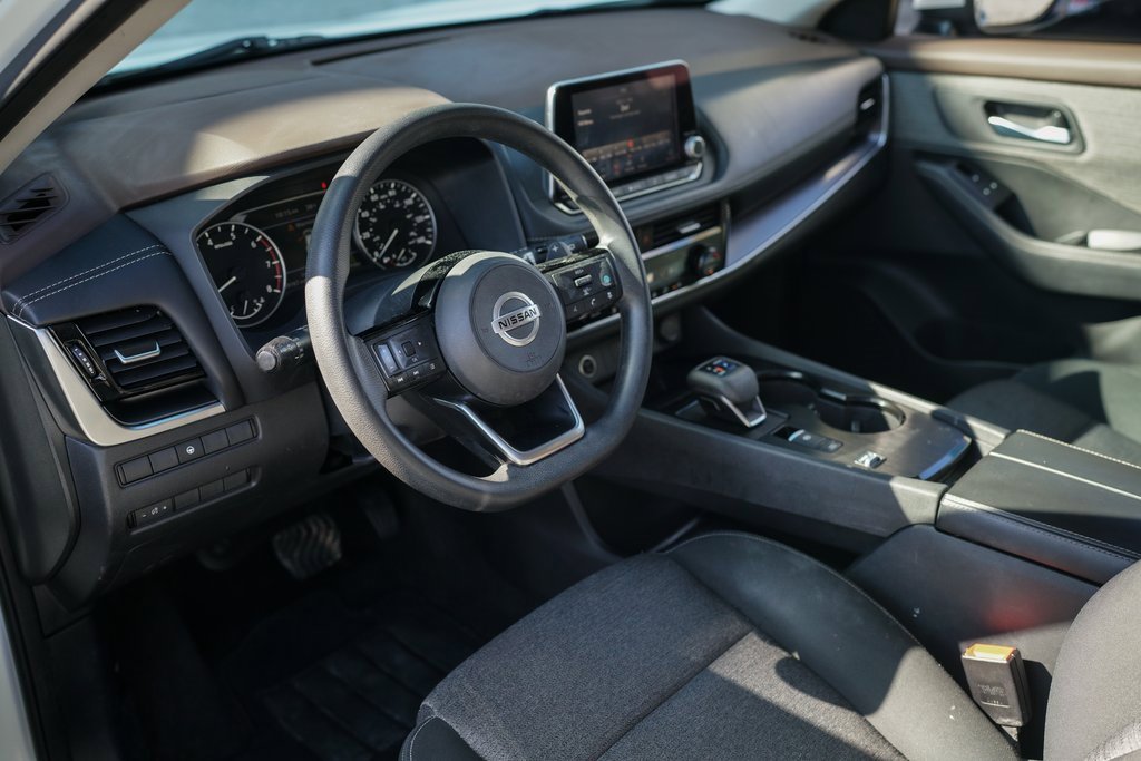 Used 2021 Nissan Rogue SV image 19