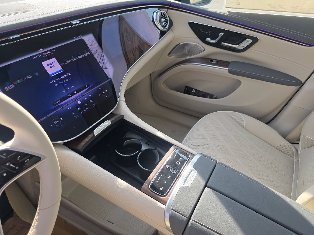 New 2027 Mercedes-Benz EQS 400 4MATIC SUV image 32