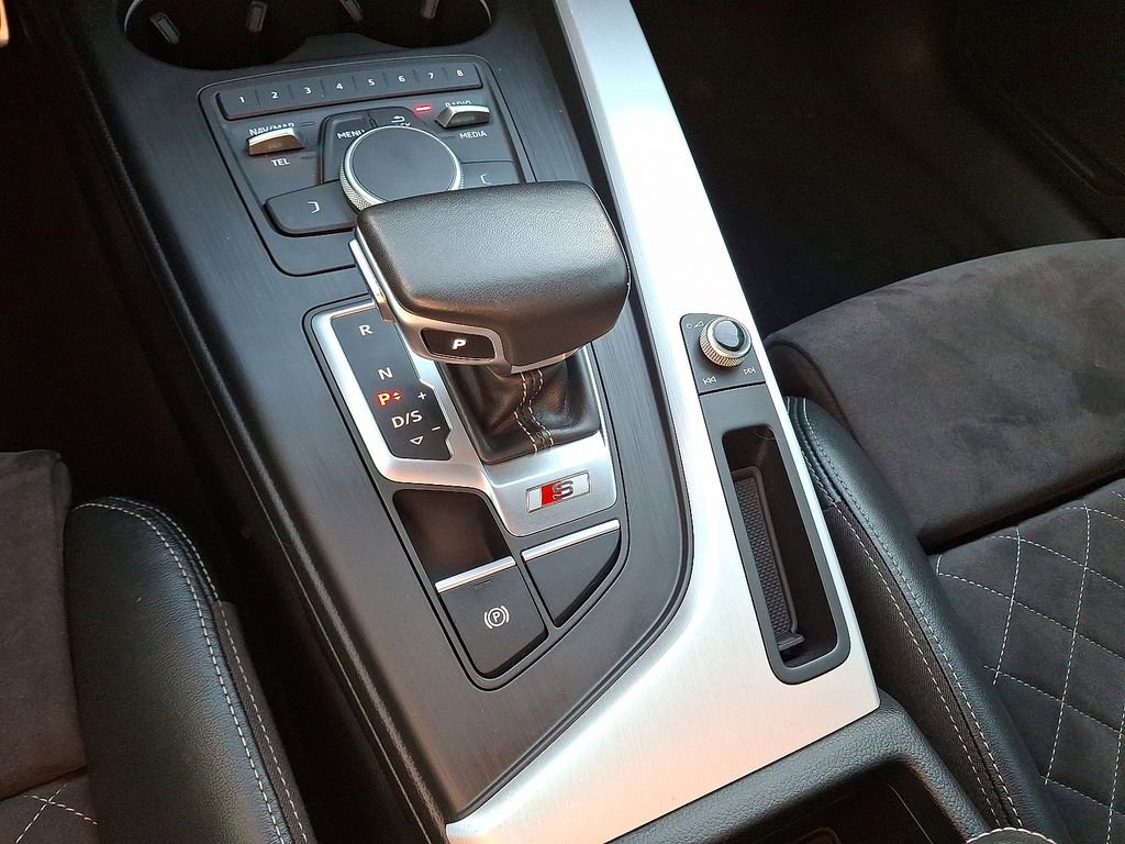 Used 2019 Audi S4 Premium w/ Convenience Package image 17