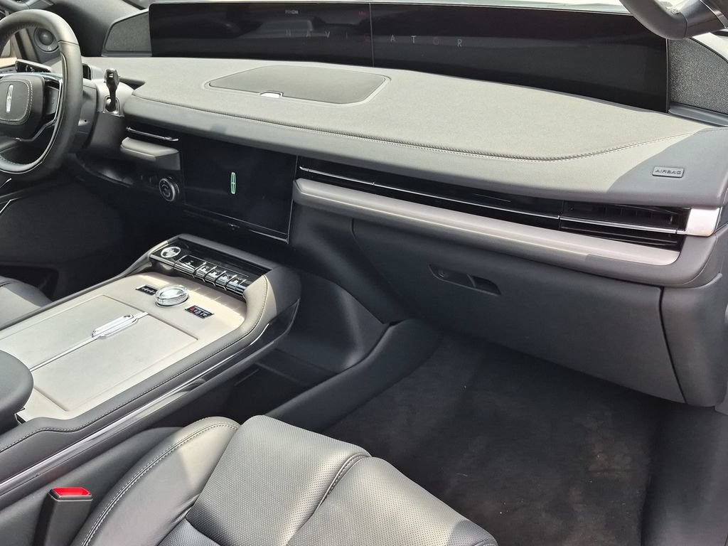New 2027 Lincoln Navigator Reserve w/ Jet Appearance Package AWD/4WD image 23