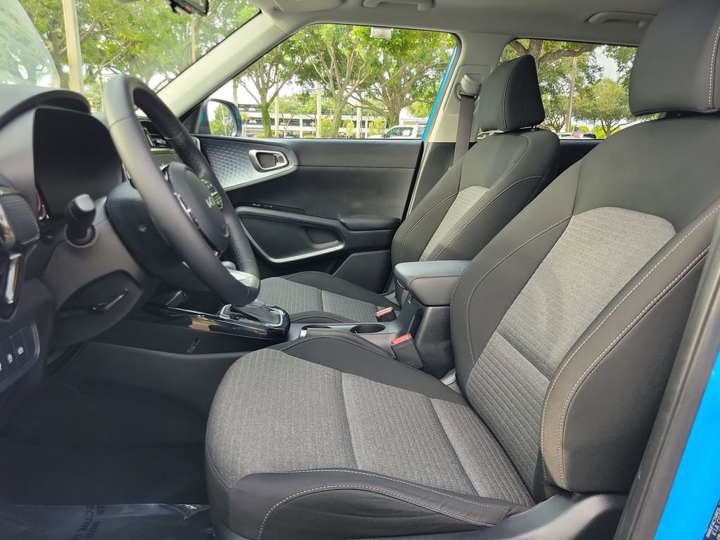 Used 2024 Kia Soul EX FWD image 11