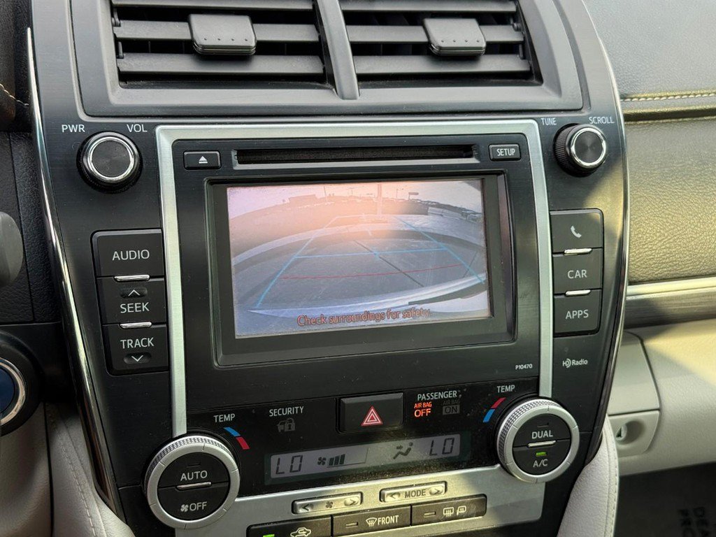 Used 2014 Toyota Camry XLE w/ Leather Package FWD image 25