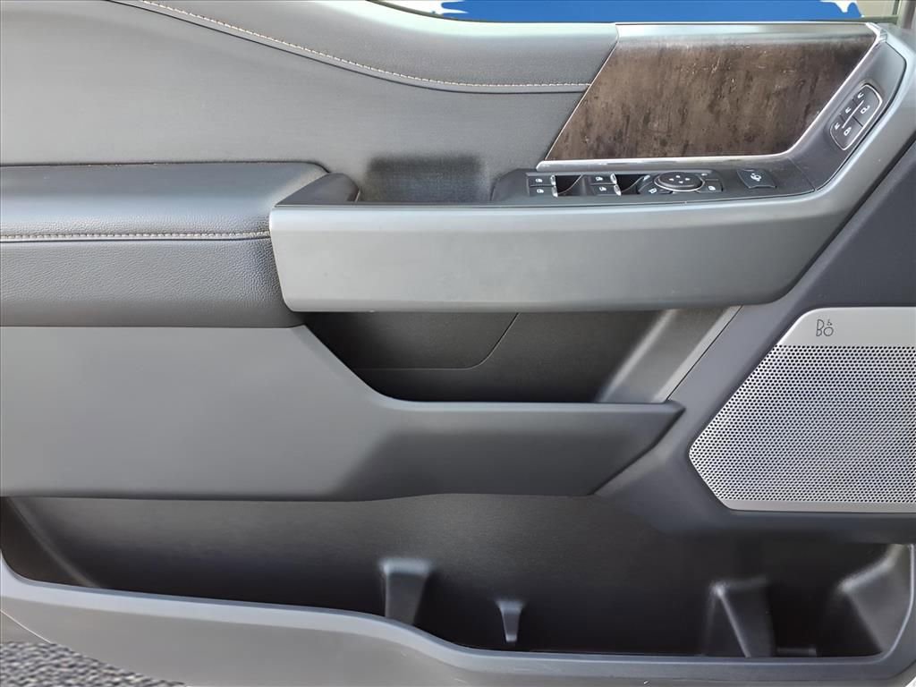 Used 2023 Ford F350 Lariat image 18