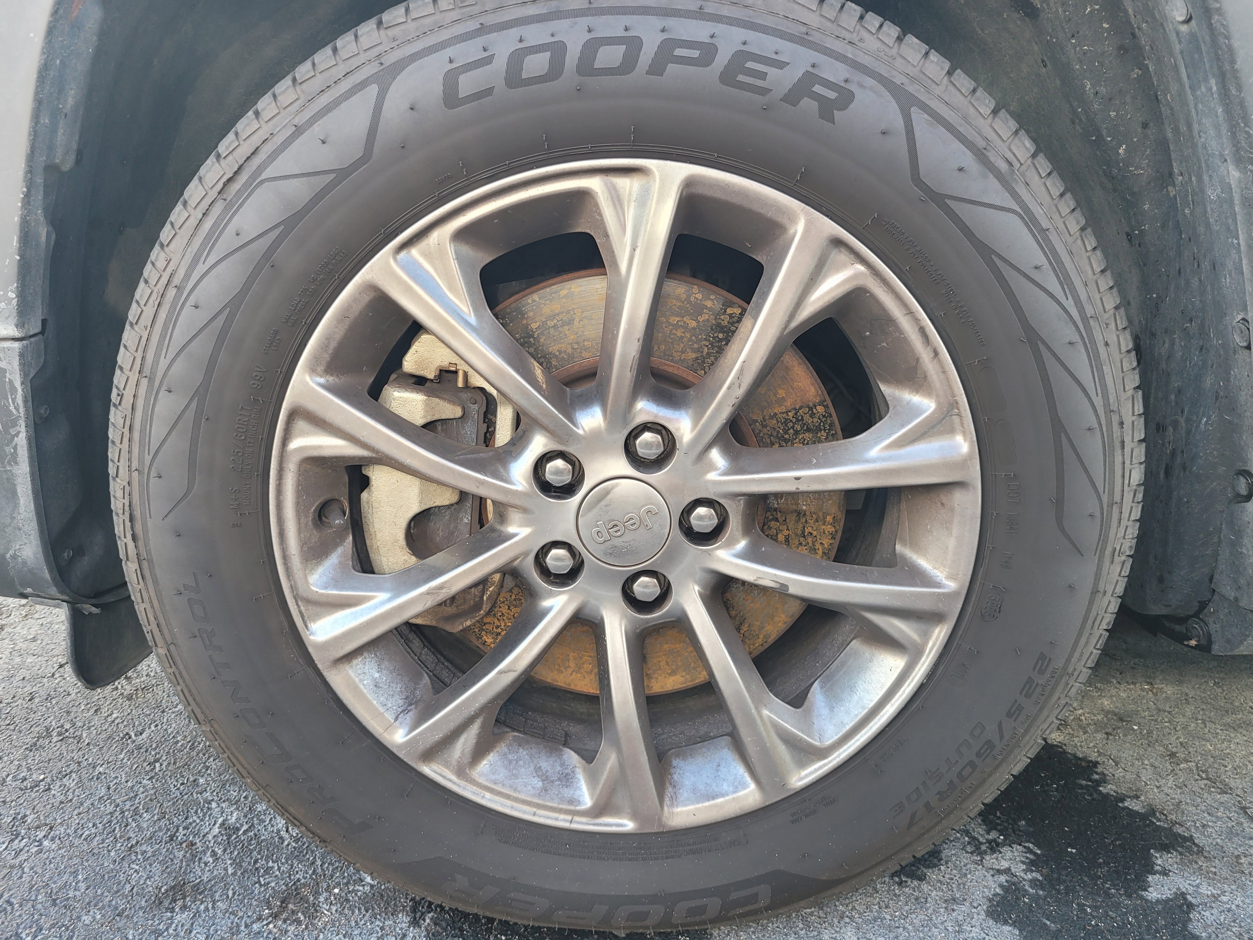 Used 2021 Jeep Cherokee Latitude Lux FWD image 8