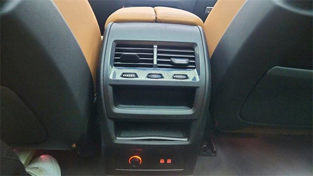 Used 2025 BMW X5 sDrive40i w/ M Sport Package image 40