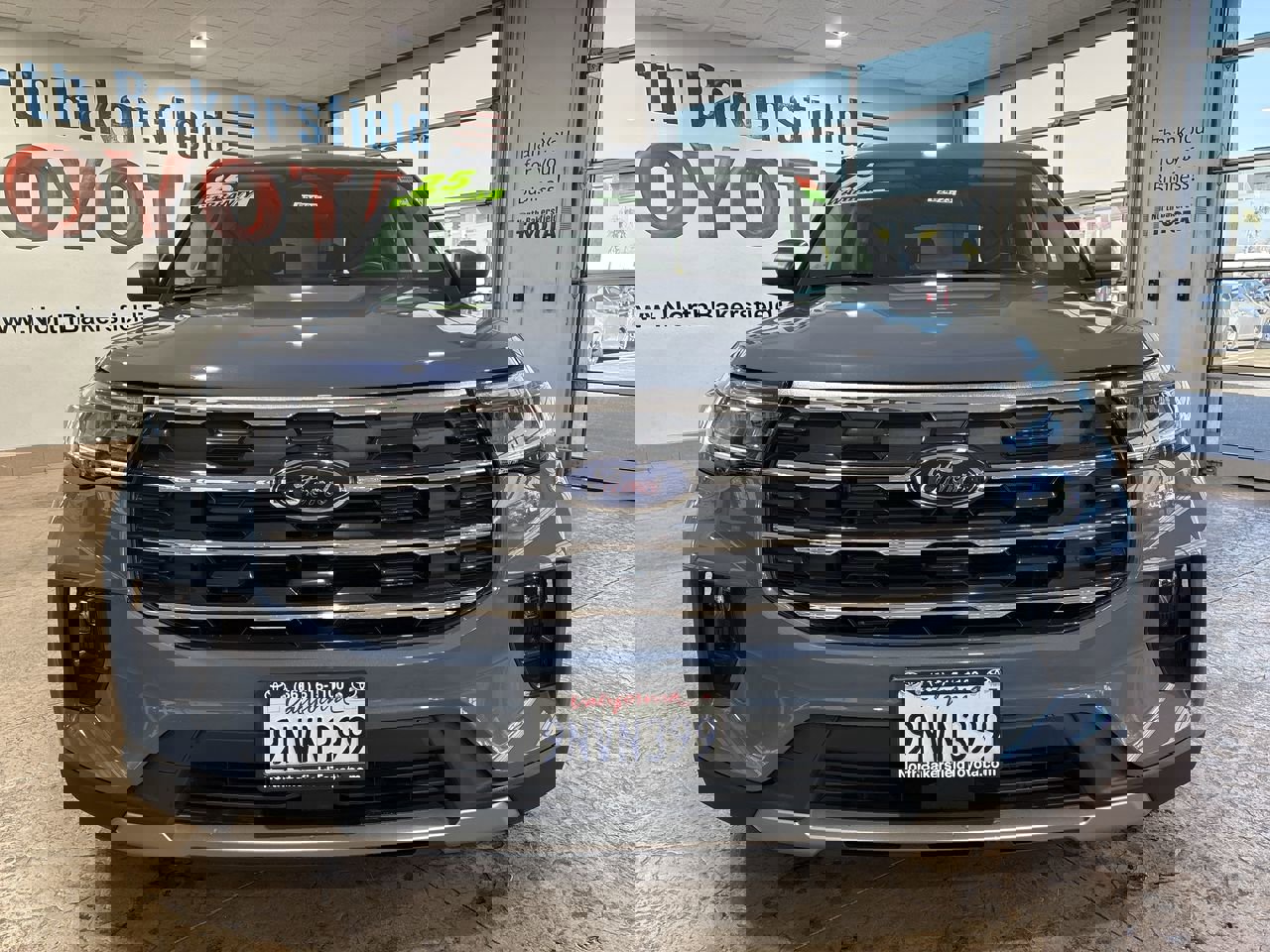 Used 2025 Ford Explorer Active w/ Active Comfort Package image 5