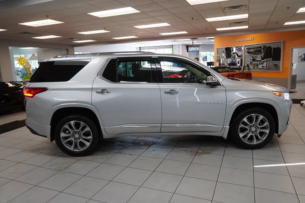 Used 2021 Chevrolet Traverse Premier AWD/4WD image 14