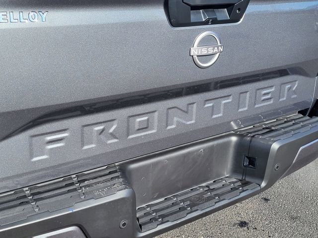 Used 2025 Nissan Frontier SV image 7