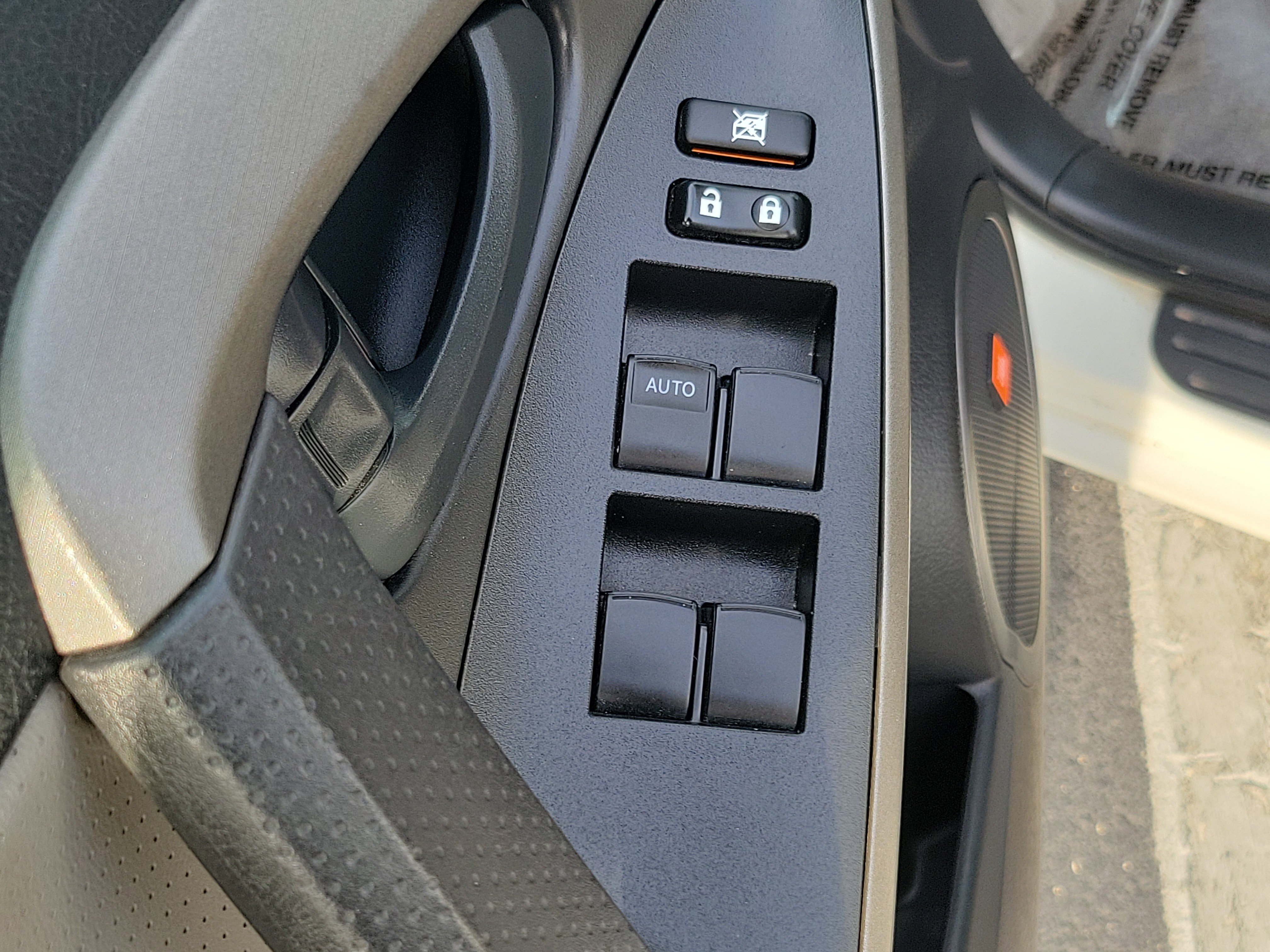 Used 2010 Toyota RAV4 Limited FWD image 19