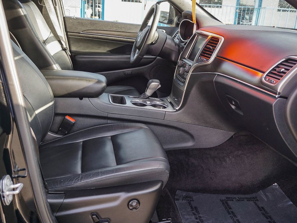 Used 2018 Jeep Grand Cherokee Limited image 12