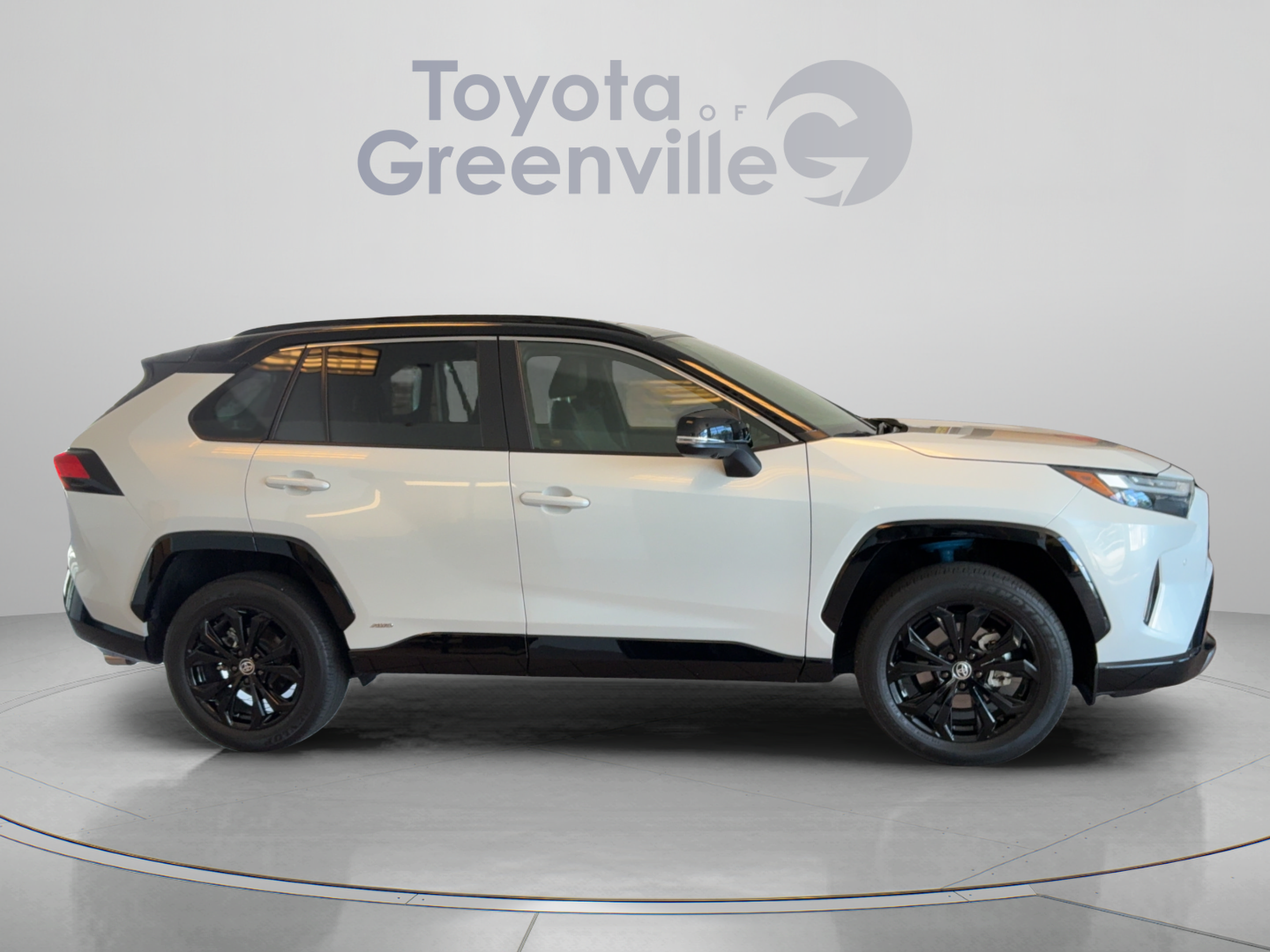 Used 2024 Toyota RAV4 XSE w/ Advanced Technology Package AWD/4WD image 7