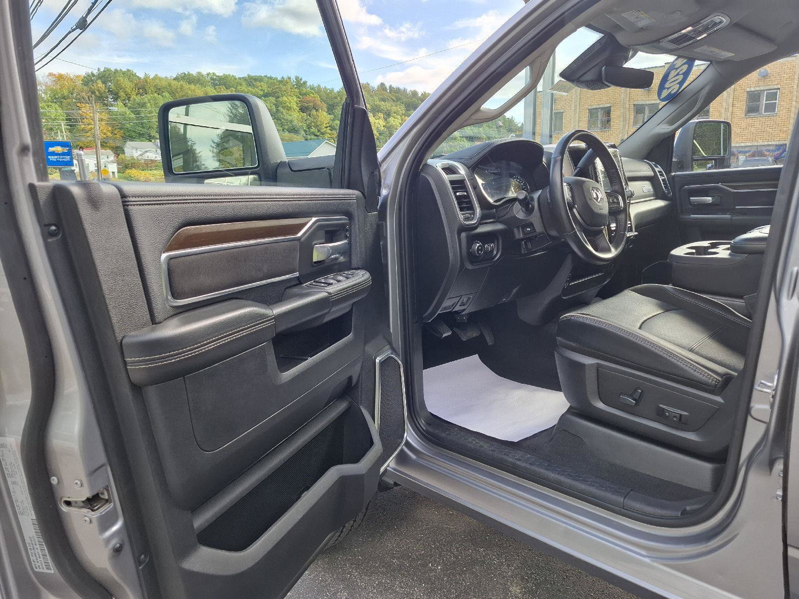 Used 2024 RAM 2500 Laramie w/ Safety Group AWD/4WD image 10