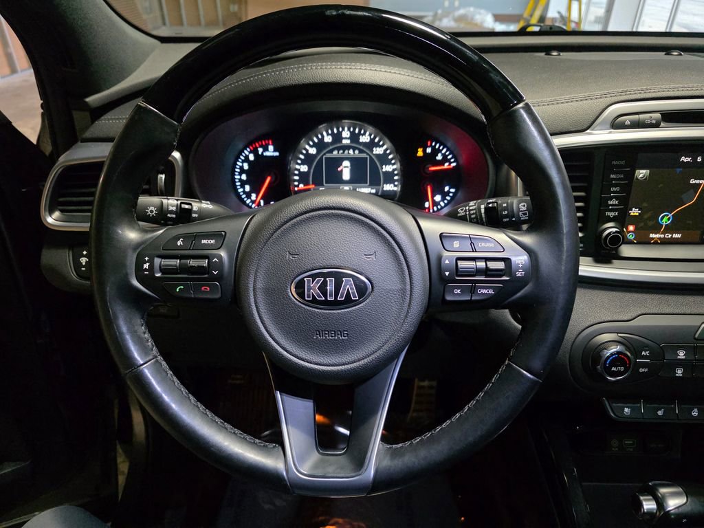 Used 2016 Kia Sorento SX image 9