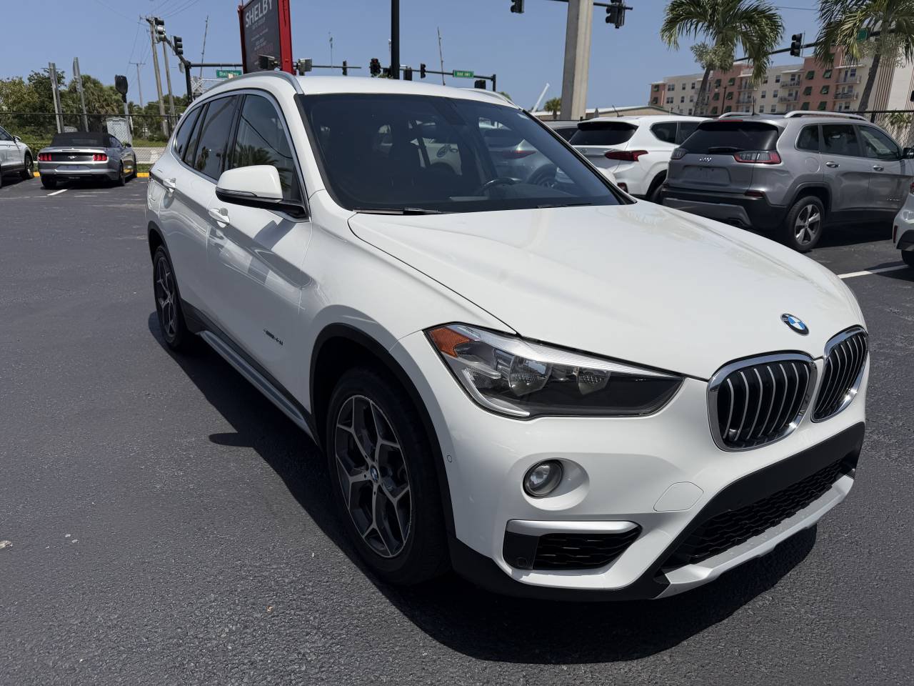 Used 2018 BMW X1 sDrive28i FWD image 1