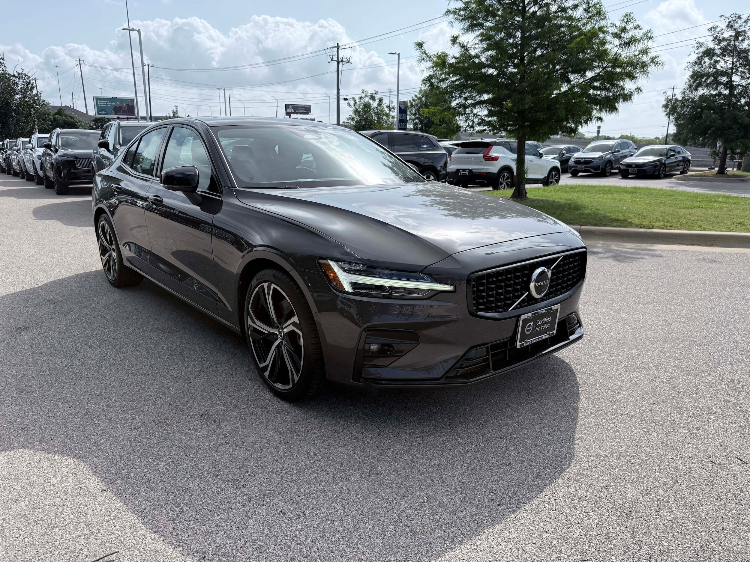 Certified 2025 Volvo S60 B5 Plus w/ Protection Package Premier FWD image 7