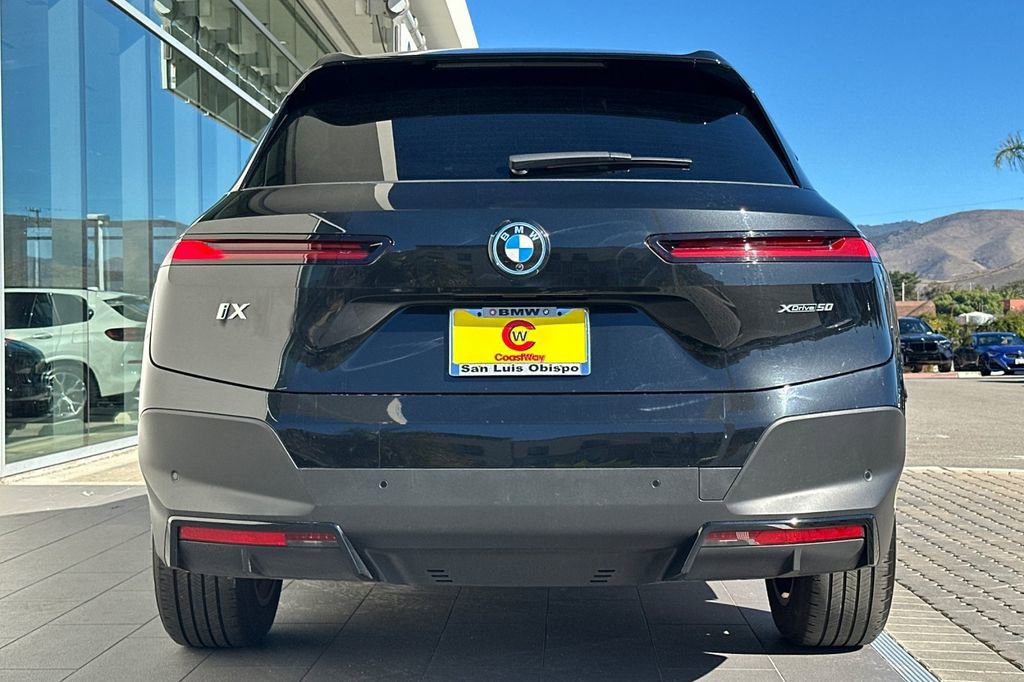 Used 2023 BMW iX xDrive50 video 3