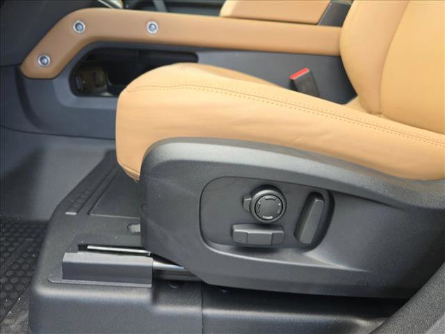 New 2026 Land Rover Defender 110 X-Dynamic SE image 27