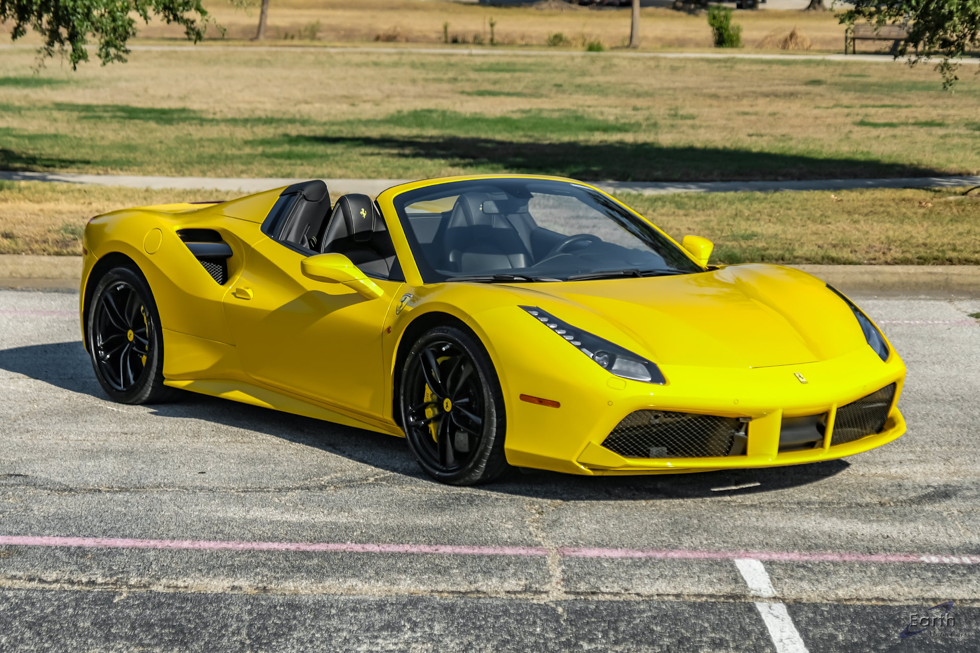 Used 2018 Ferrari 488 Spider RWD image 36