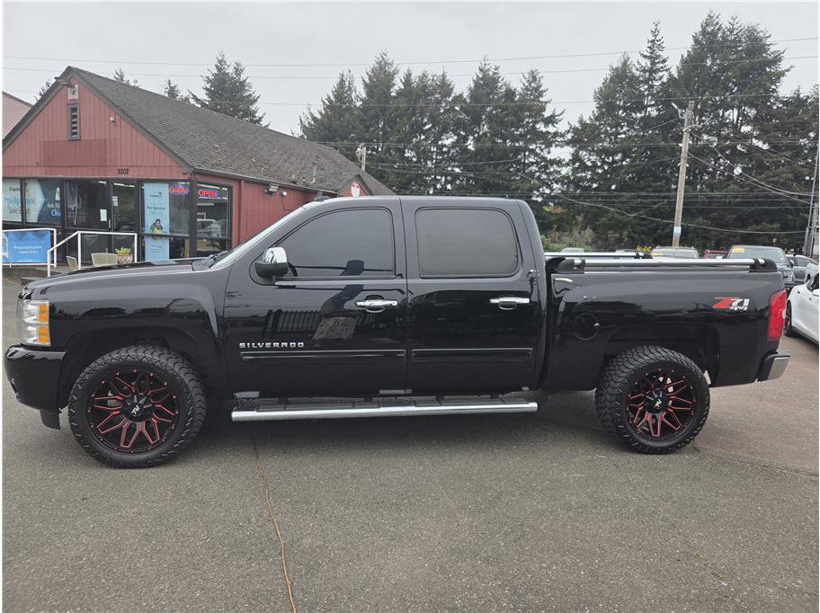 Used 2013 Chevrolet Silverado 1500 LTZ AWD/4WD image 5