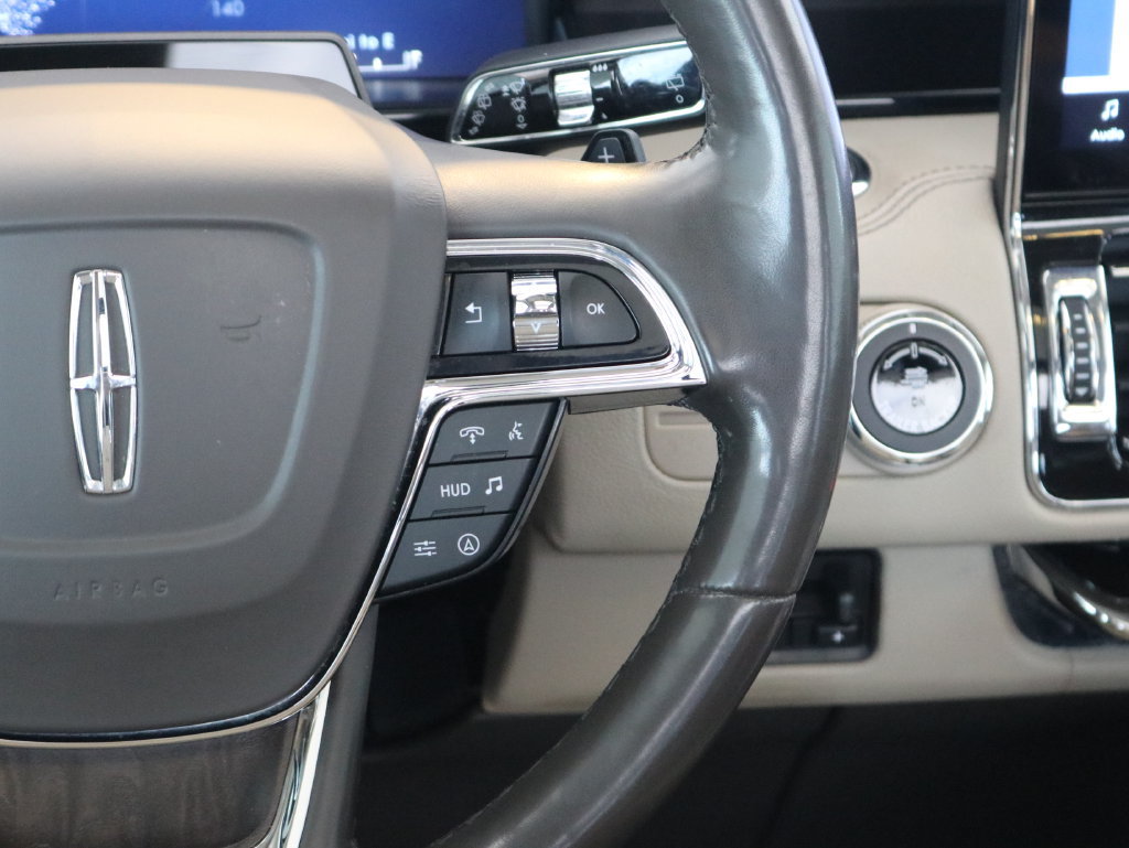 Used 2022 Lincoln Navigator Reserve AWD/4WD image 12