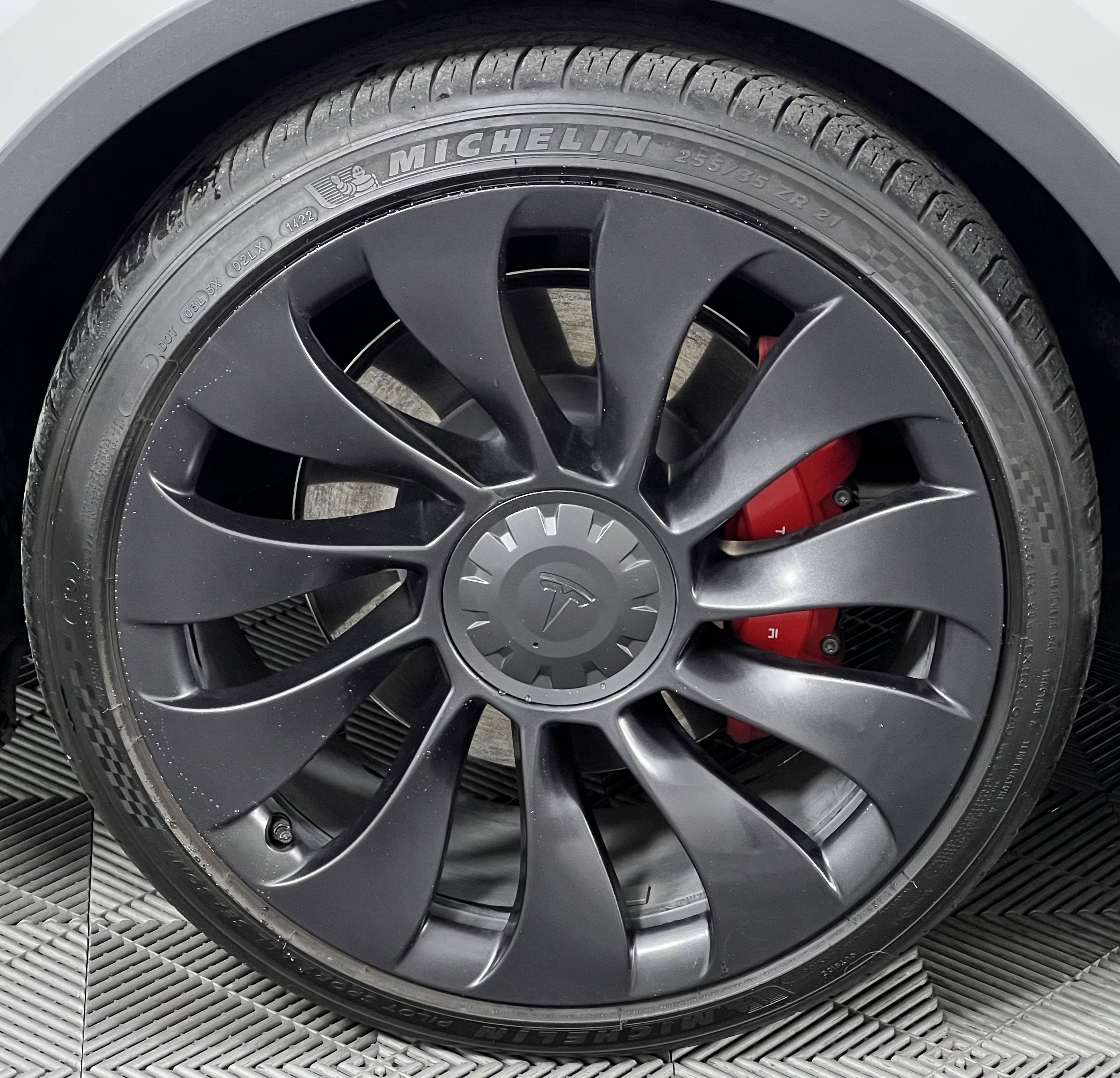 Used 2022 Tesla Model Y Performance AWD/4WD image 15