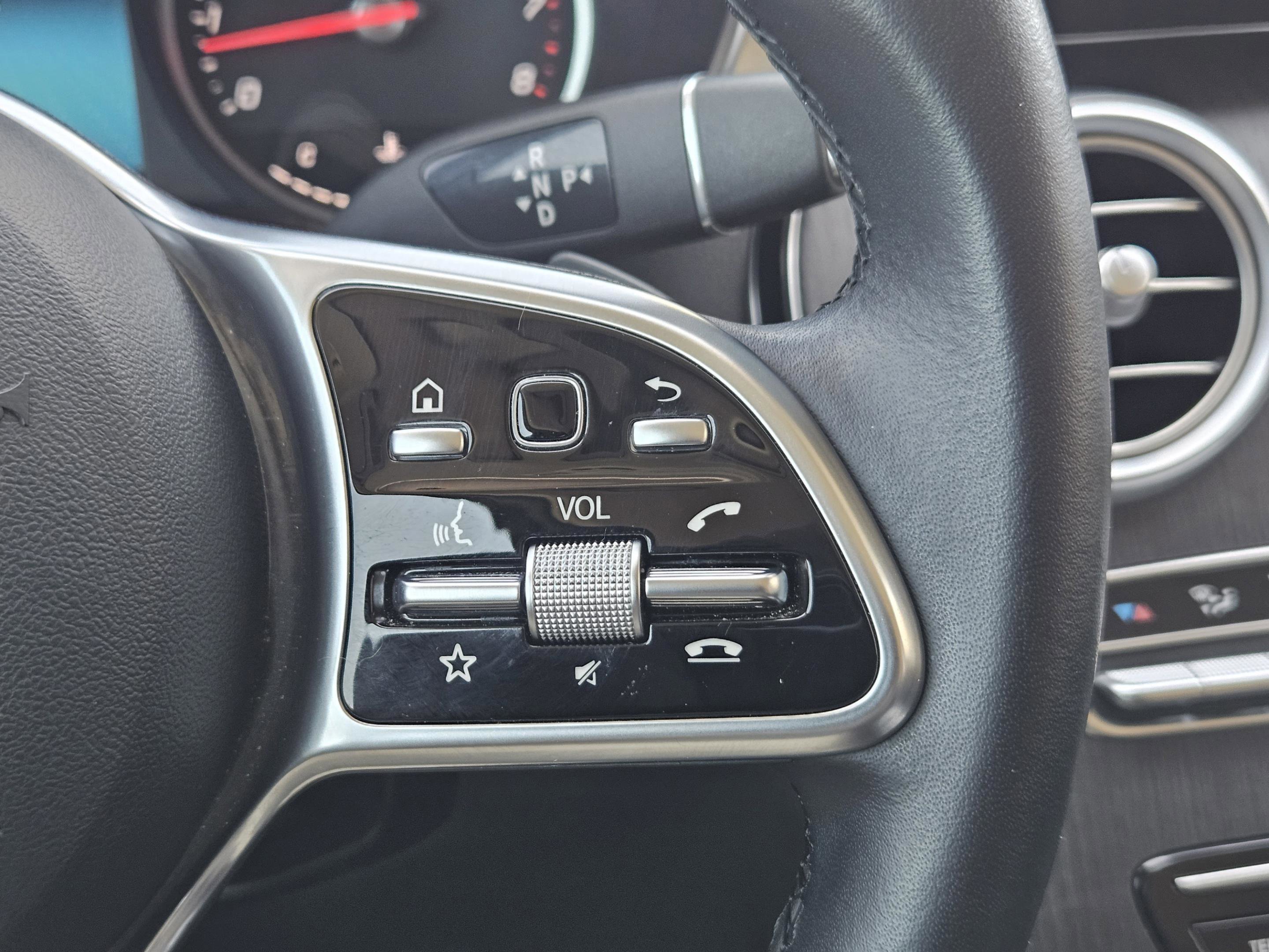 Certified 2021 Mercedes-Benz GLC 300 image 27