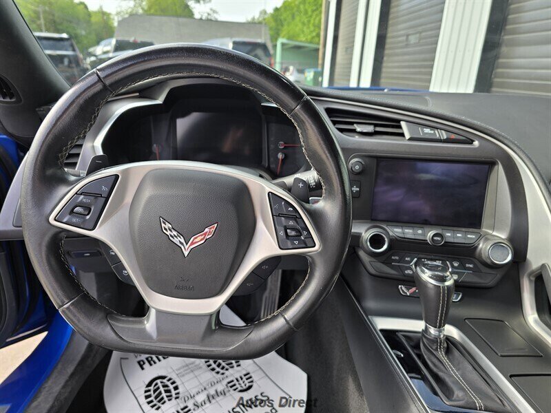 Used 2019 Chevrolet Corvette Stingray Coupe w/ 1LT RWD image 23