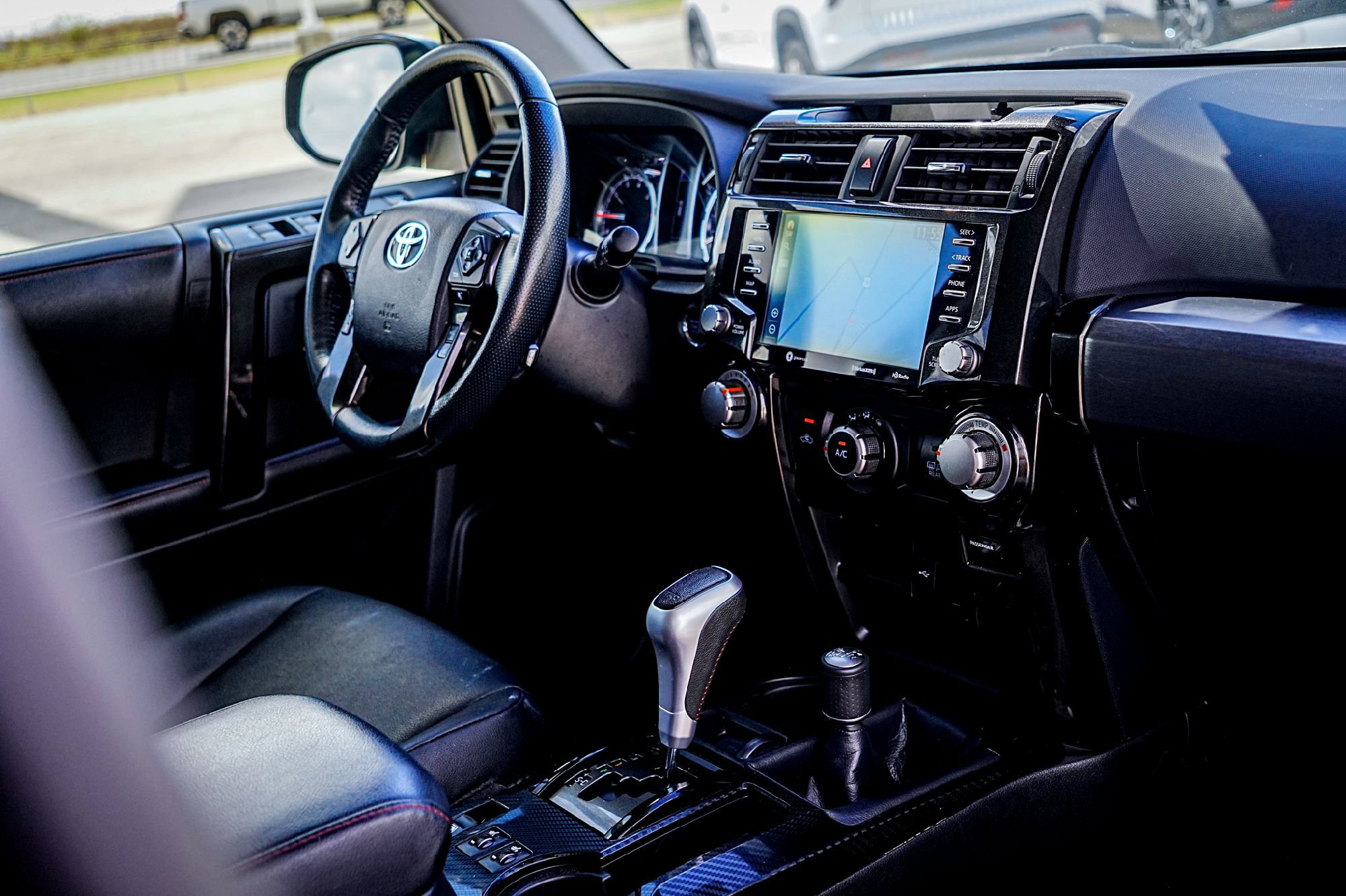 Used 2024 Toyota 4Runner TRD Off-Road Premium image 32