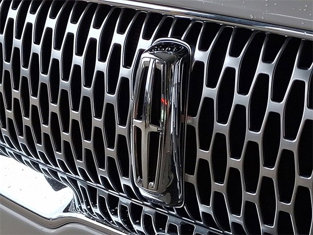 Used 2022 Lincoln Nautilus Reserve AWD/4WD image 29