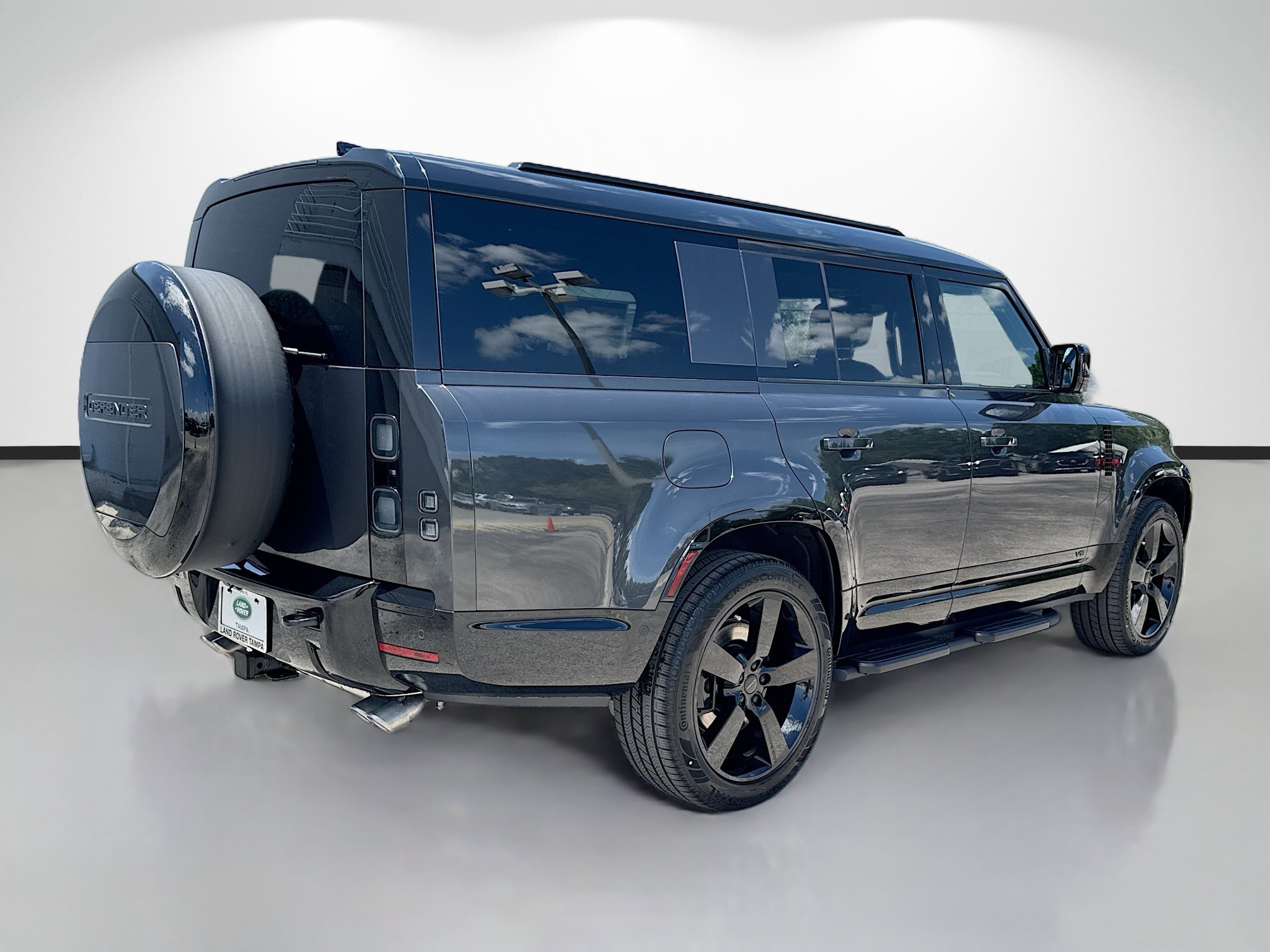 New 2026 Land Rover Defender 130 V8 AWD/4WD image 5