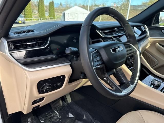 Used 2023 Jeep Grand Cherokee 4WD 4xe w/ Luxury Tech Group II image 20