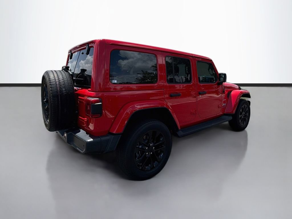 Used 2021 Jeep Wrangler Unlimited Sahara AWD/4WD image 5