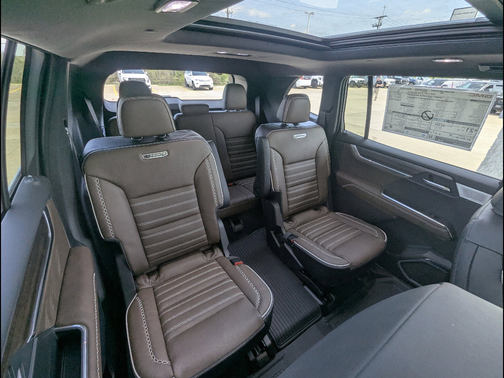 New 2026 GMC Acadia Denali Ultimate w/ LPO, Floor Liner Package image 14