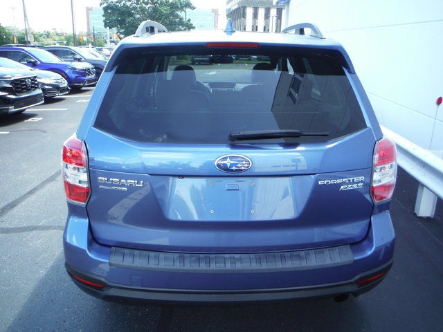 Used 2016 Subaru Forester 2.5i Limited AWD/4WD image 10