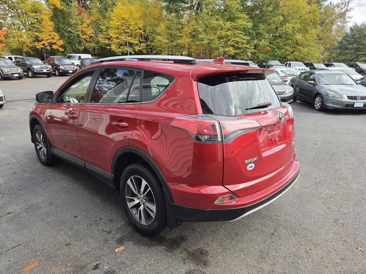 Used 2016 Toyota RAV4 XLE w/ Convenience Package AWD/4WD image 5