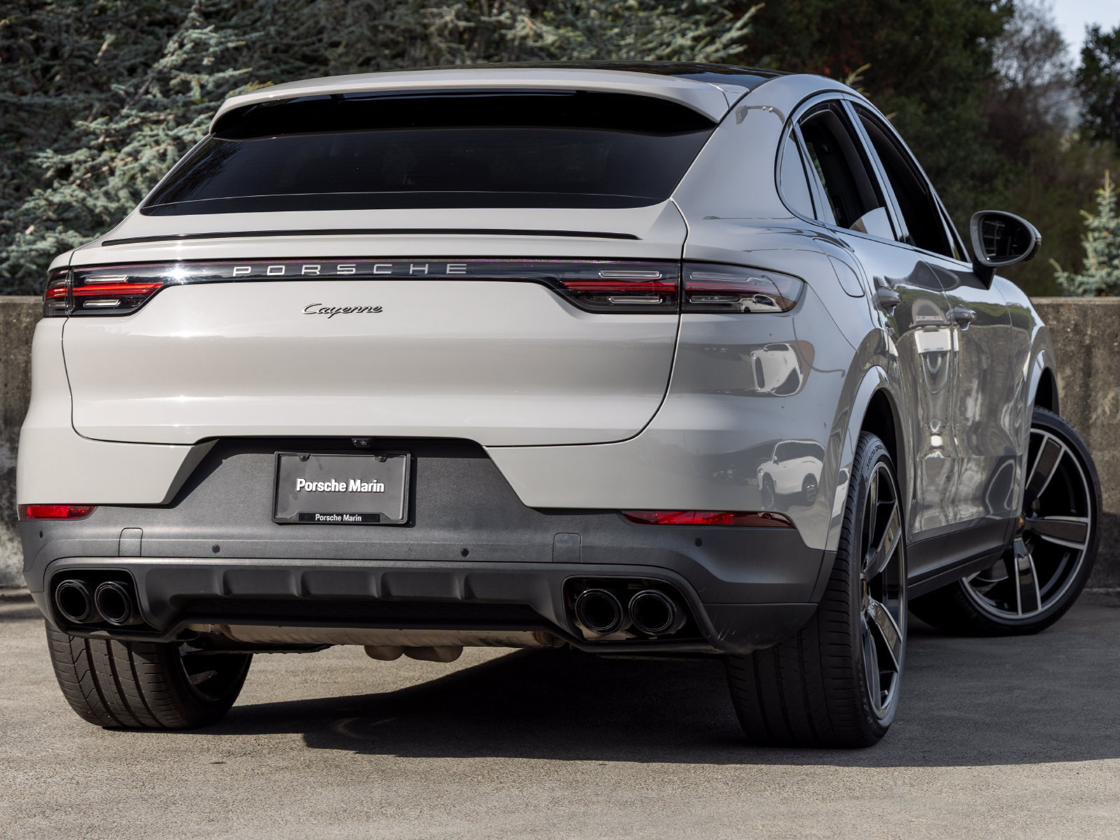Certified 2022 Porsche Cayenne Platinum Edition AWD/4WD image 11