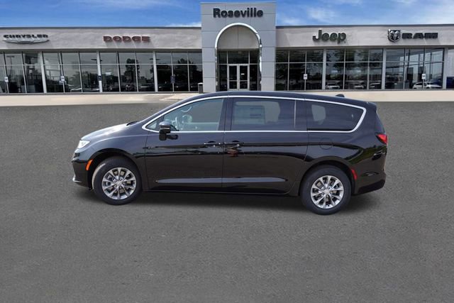 New 2026 Chrysler Pacifica Select image 6