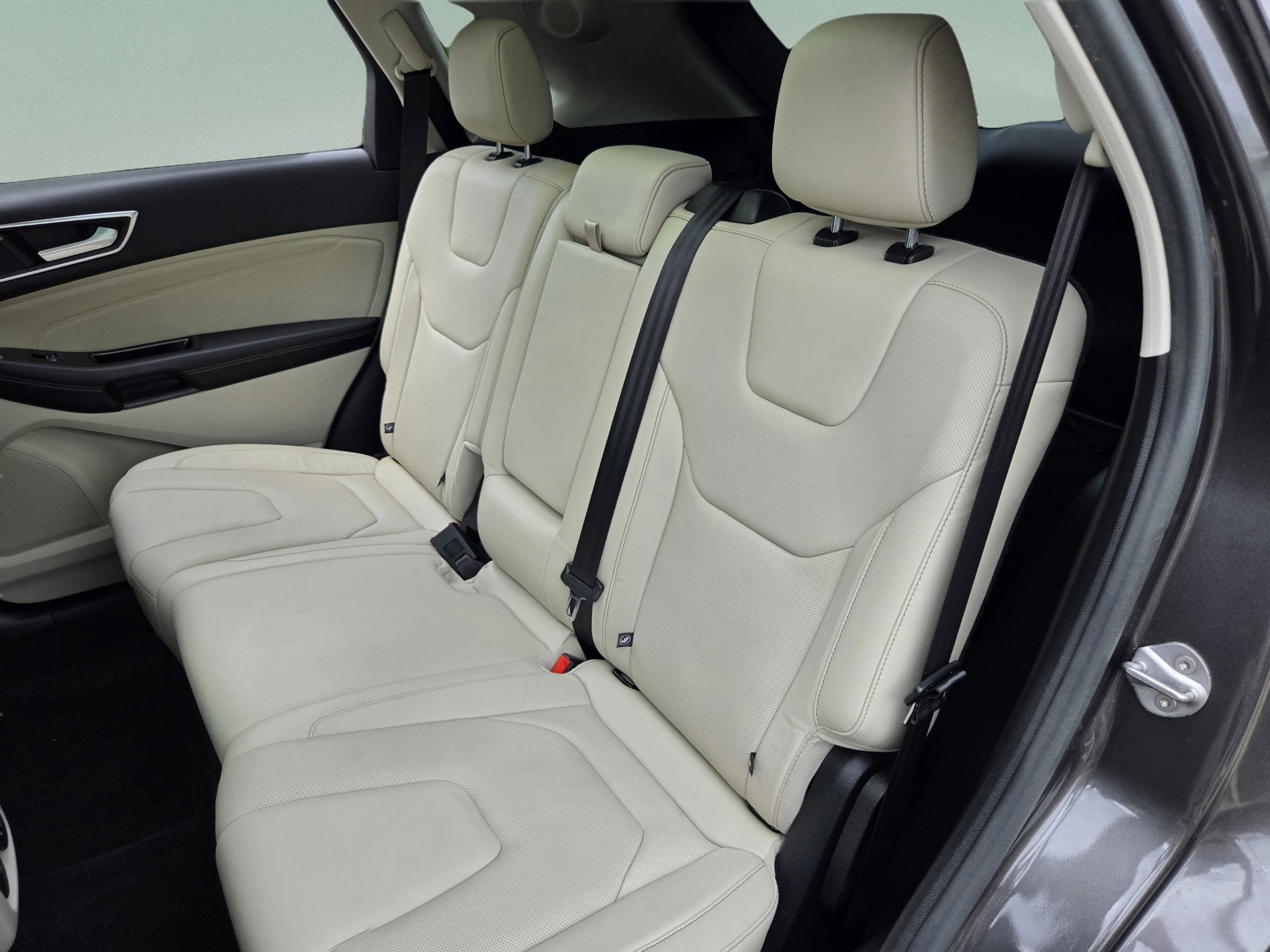 Used 2015 Ford Edge Titanium w/ Equipment Group 301A FWD image 24