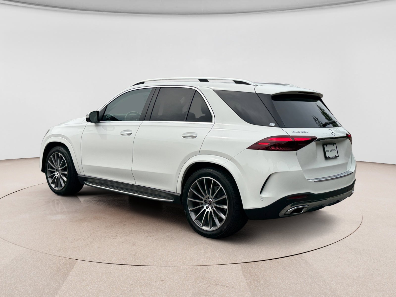 Used 2024 Mercedes-Benz GLE 350 4MATIC image 3