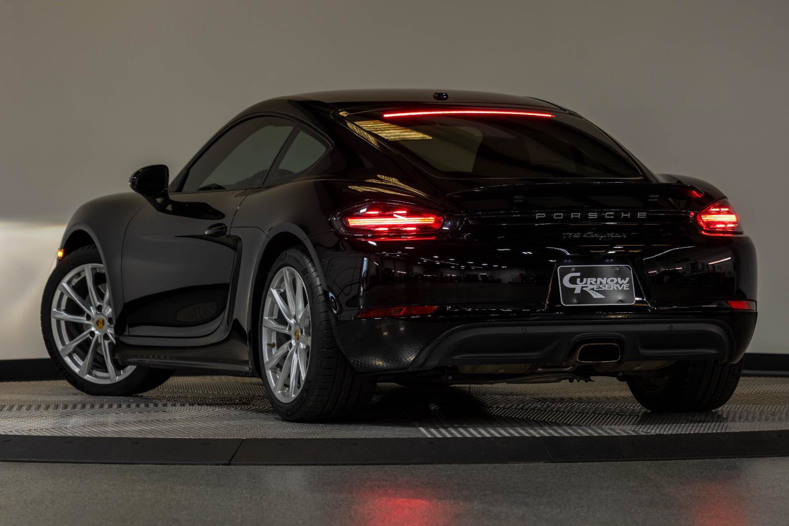 Used 2018 Porsche 718 Cayman RWD image 23