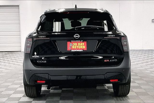 New 2026 Nissan Kicks SR w/ SR Premium Package image 4