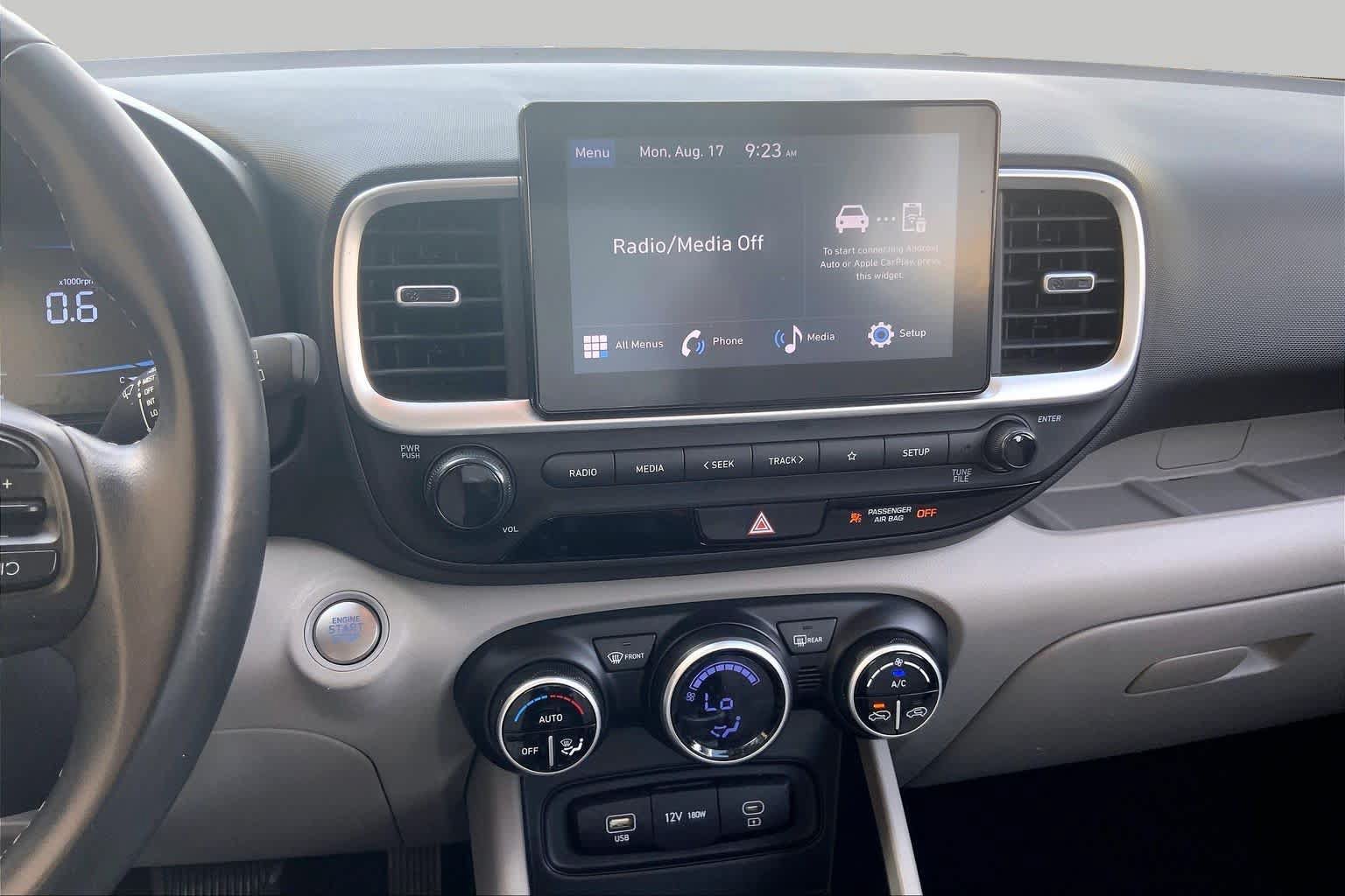 Certified 2025 Hyundai Venue SEL FWD image 7
