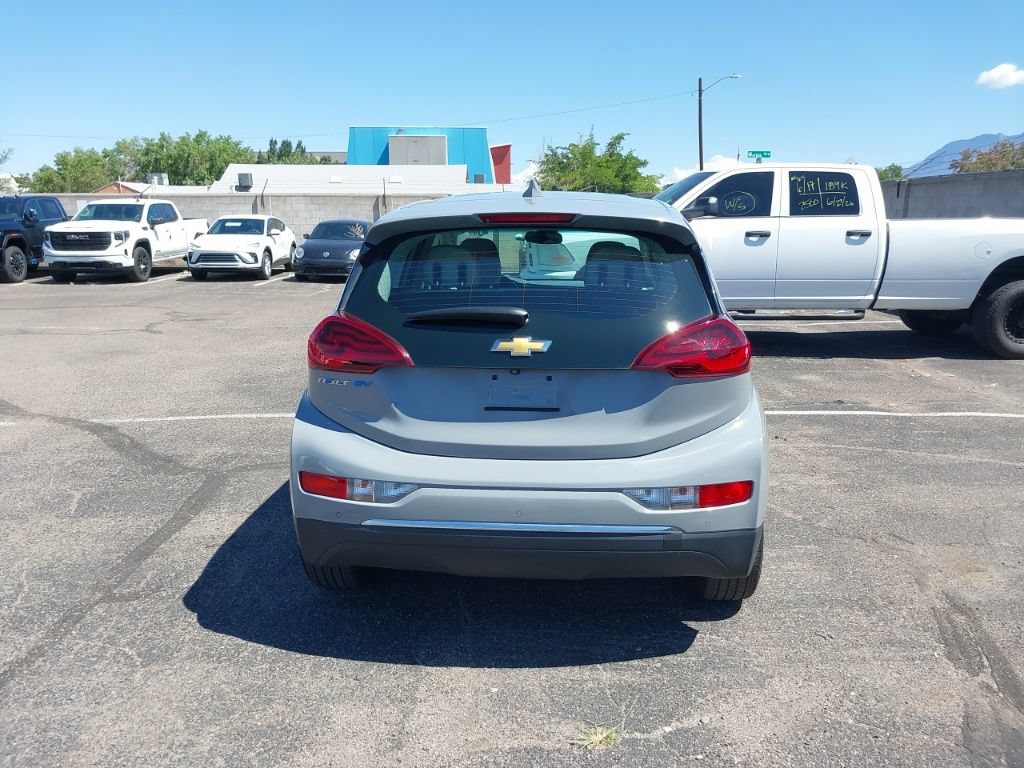 Used 2020 Chevrolet Bolt LT FWD image 4
